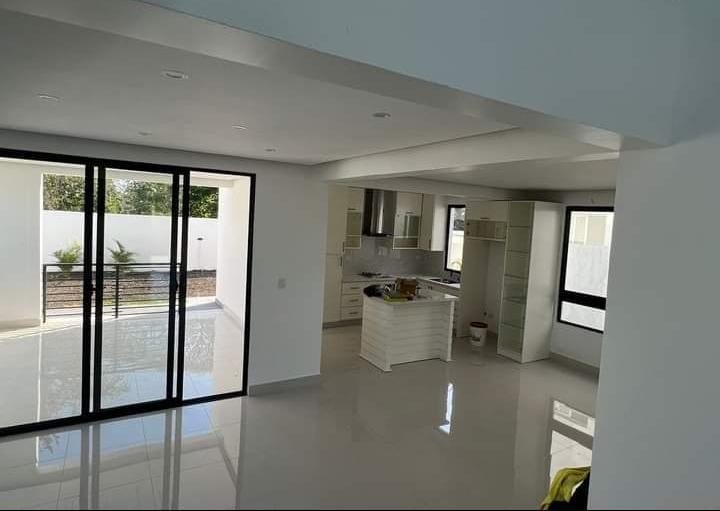 casas - Preciosa Casa Nueva de 2 Niveles en Gurabo 0