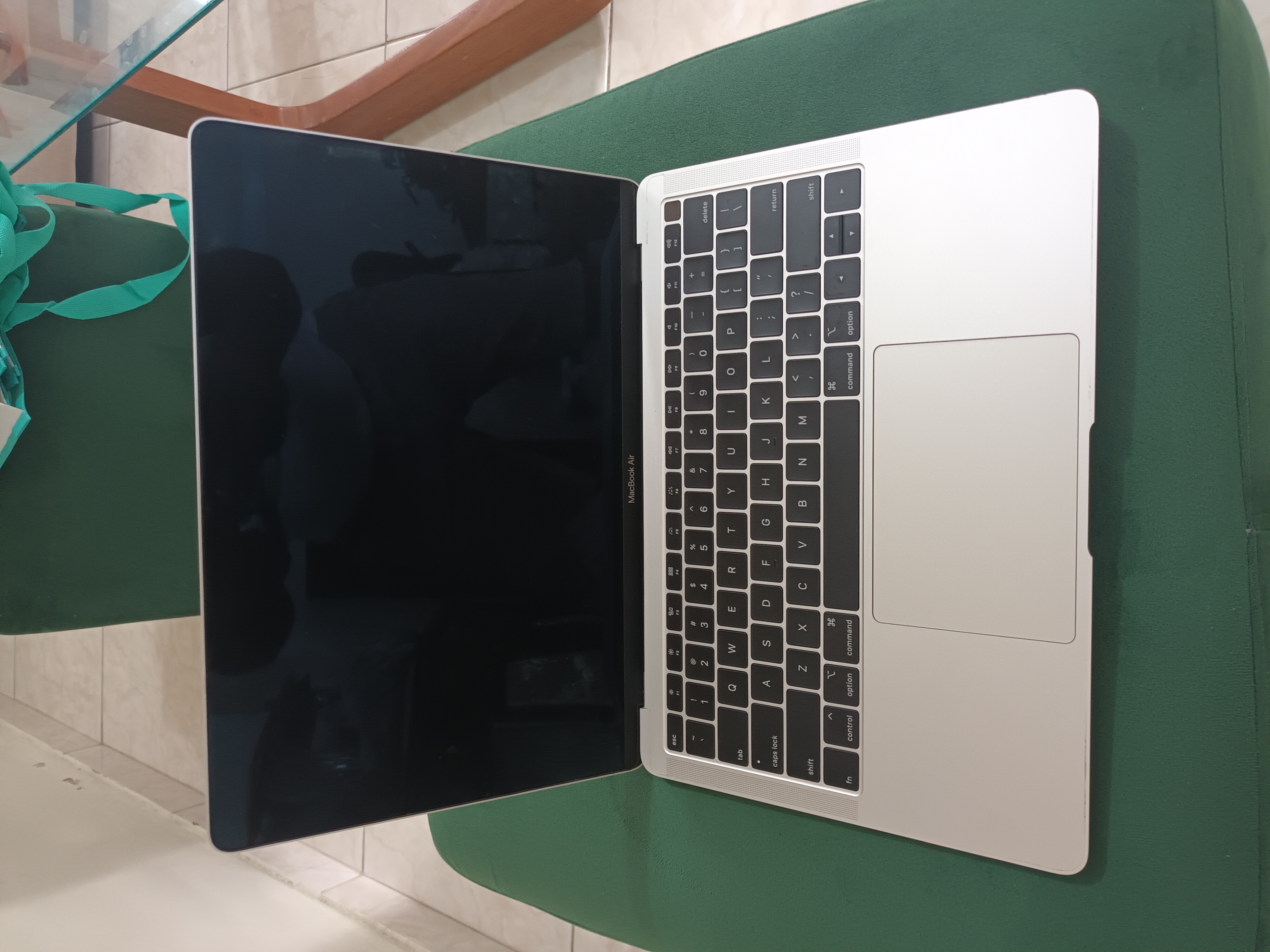 computadoras y laptops - Macbook Air Importada como nueva 6