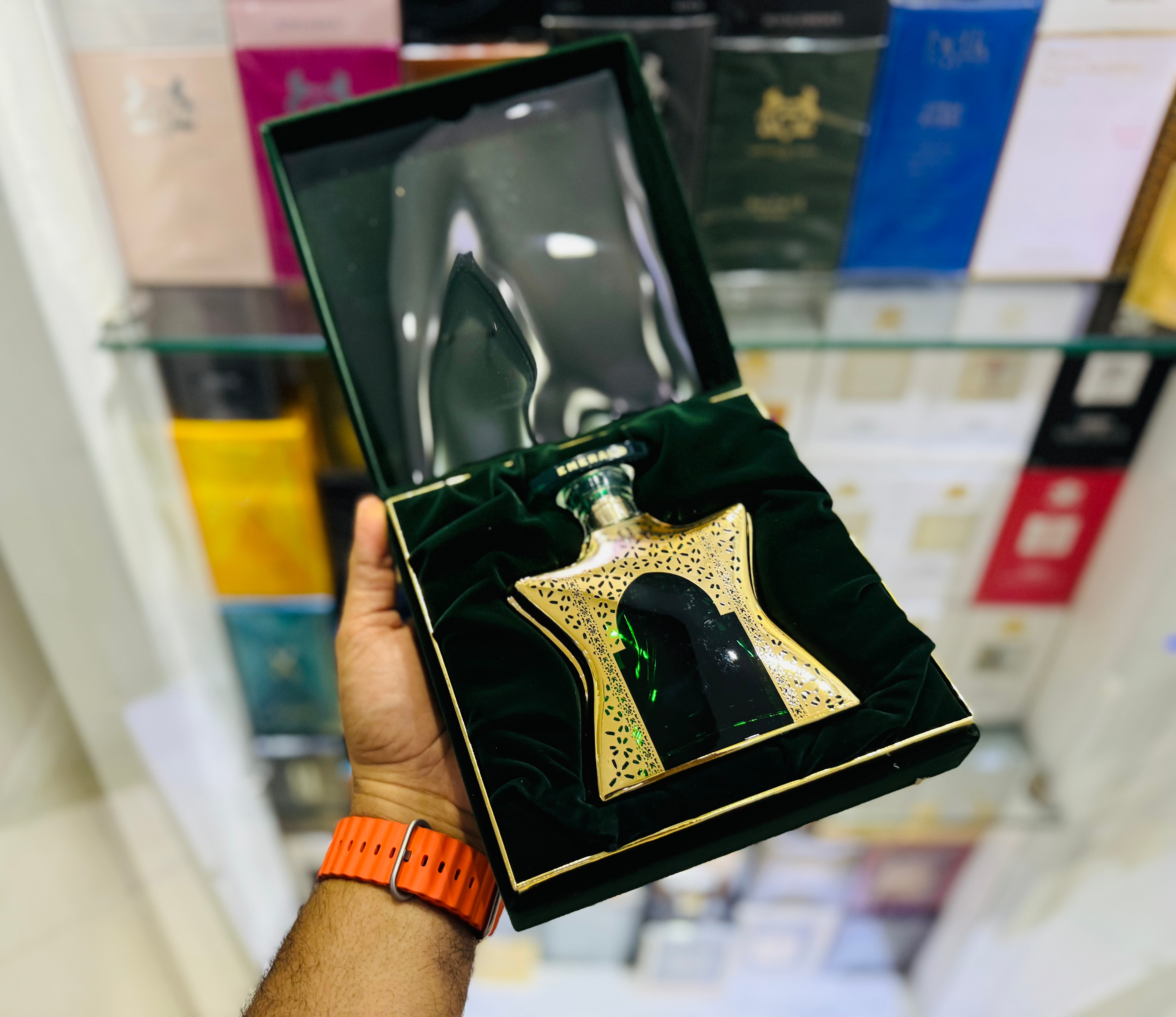 computadoras y laptops - Perfume Bond No.9 NYC Dubai Emerald 100ML EDP Nuev 1