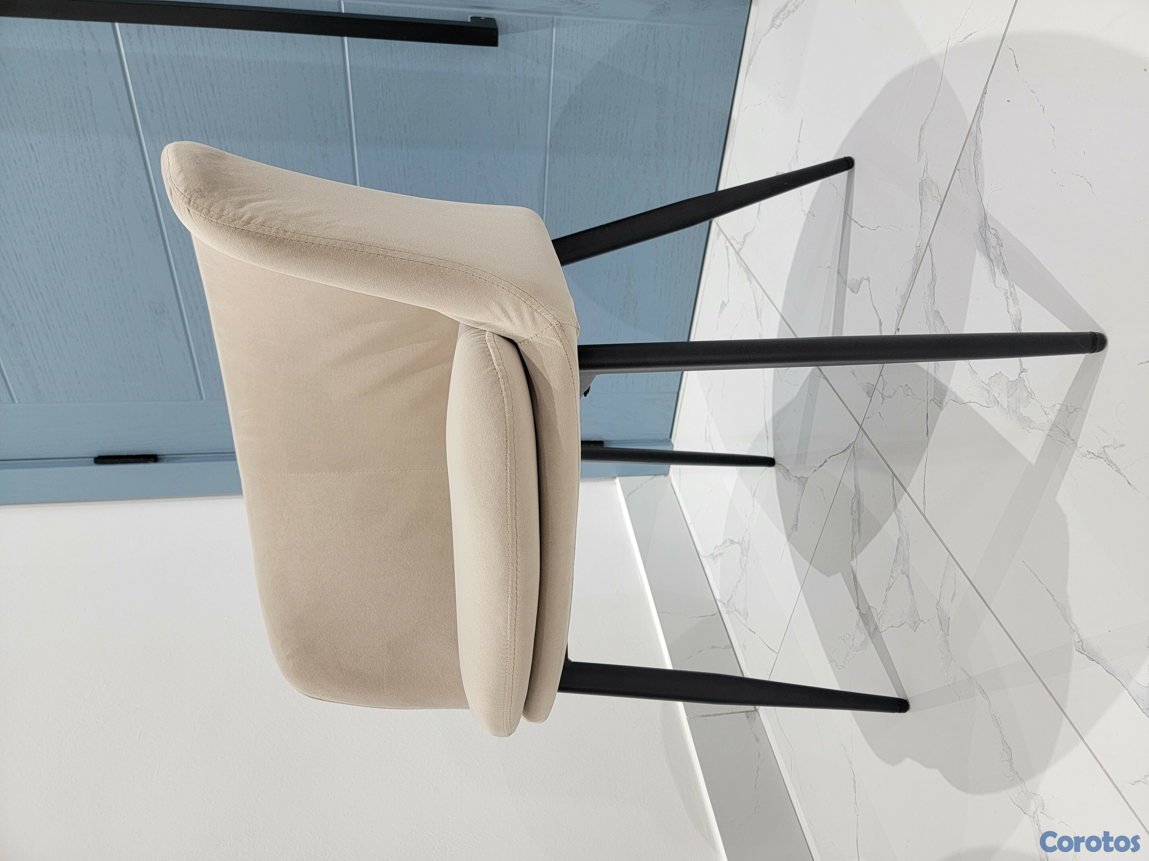 muebles y colchones - 4 sillas de comedor en tela beige y patas negras 9