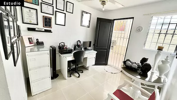 casas - Hermosa casa, Urb. Sorimar, Av. Independencia 9
