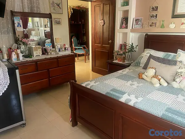 muebles y colchones - Venta de Juego de Aposento en Caoba 4