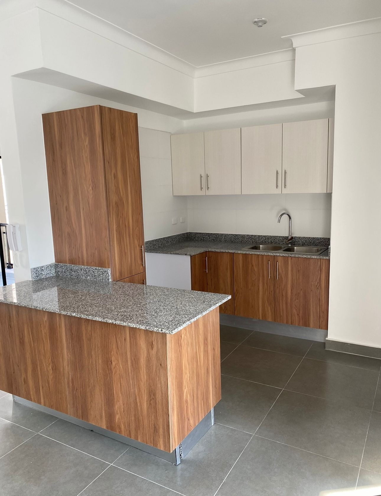 apartamentos - Vendo Arroyo hondo casi nuevo dos hab dos parqueo  4