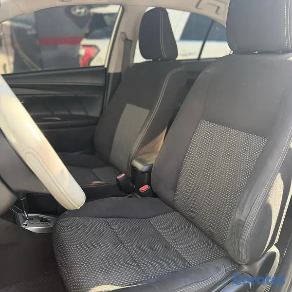 carros - TOYOTA YARIS 2017  3