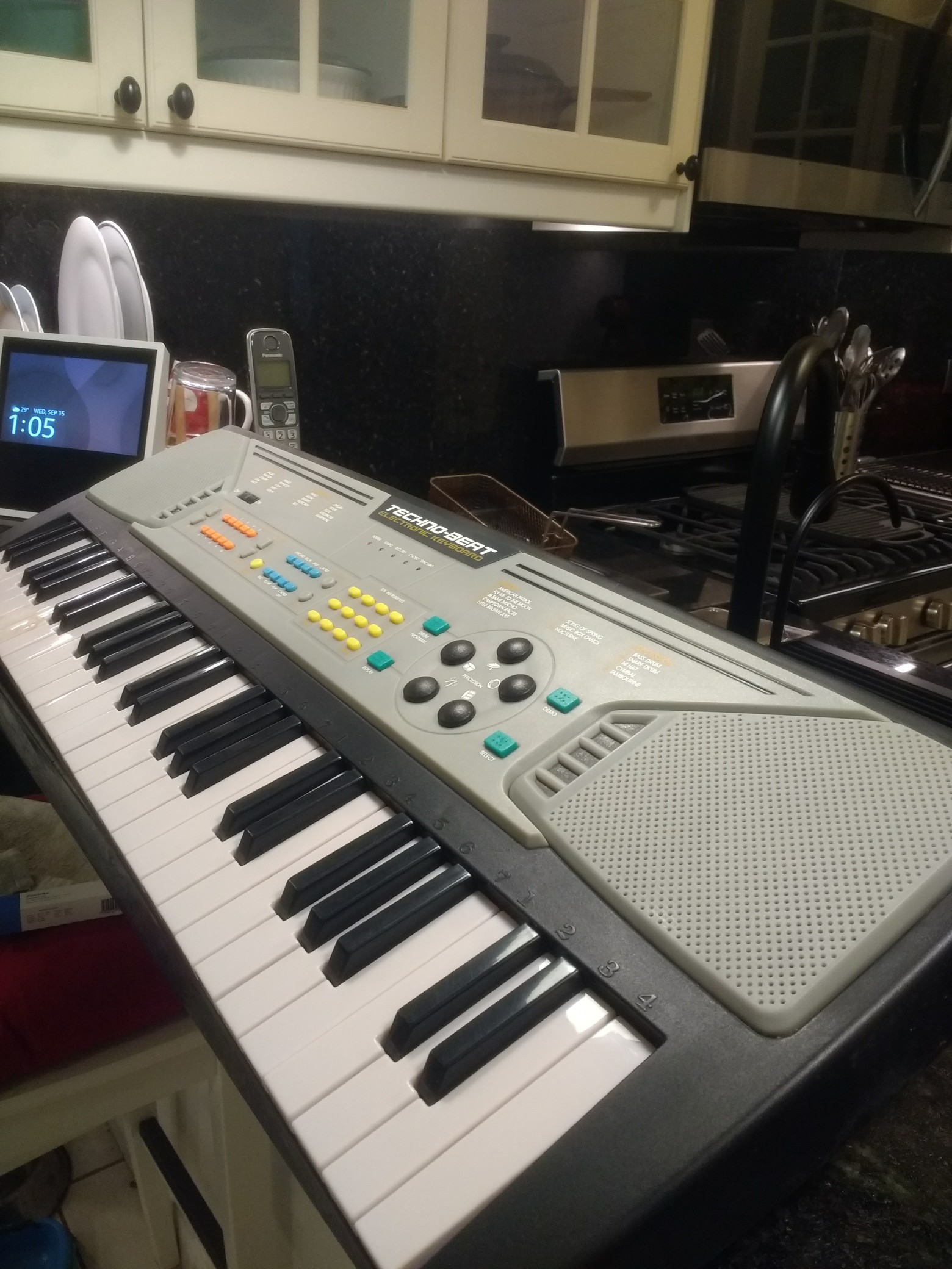 instrumentos musicales - Vendo hermoso piano 🎹 electrico , sintetizador , para afcionados , aprendiz