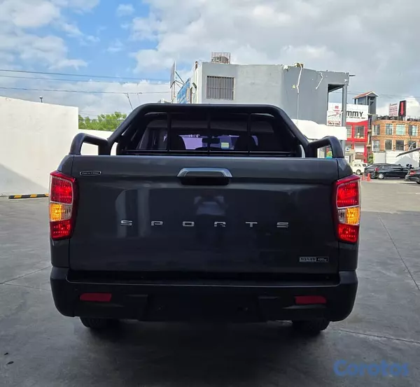 jeepetas y camionetas - KGM REXTON 2021 GRIS OSCURO DIESEL 7