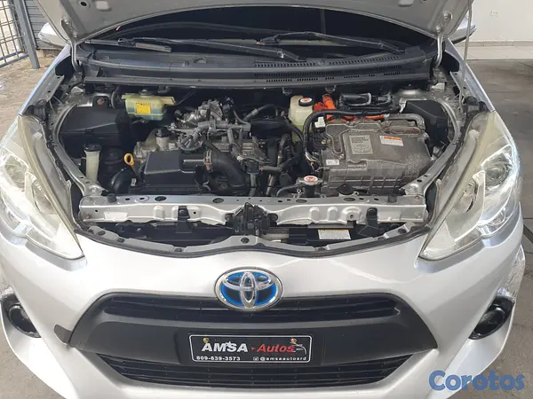 carros - ***TOYOTA AQUA 2017 IMPECABLE 9