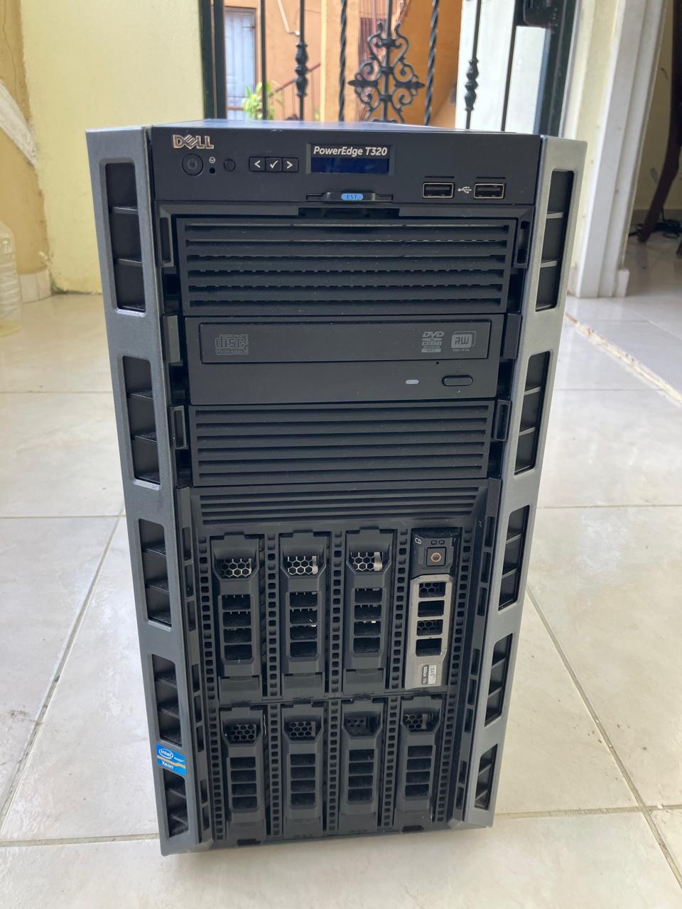 computadoras y laptops - Servidor Dell PowerEdge T320 0