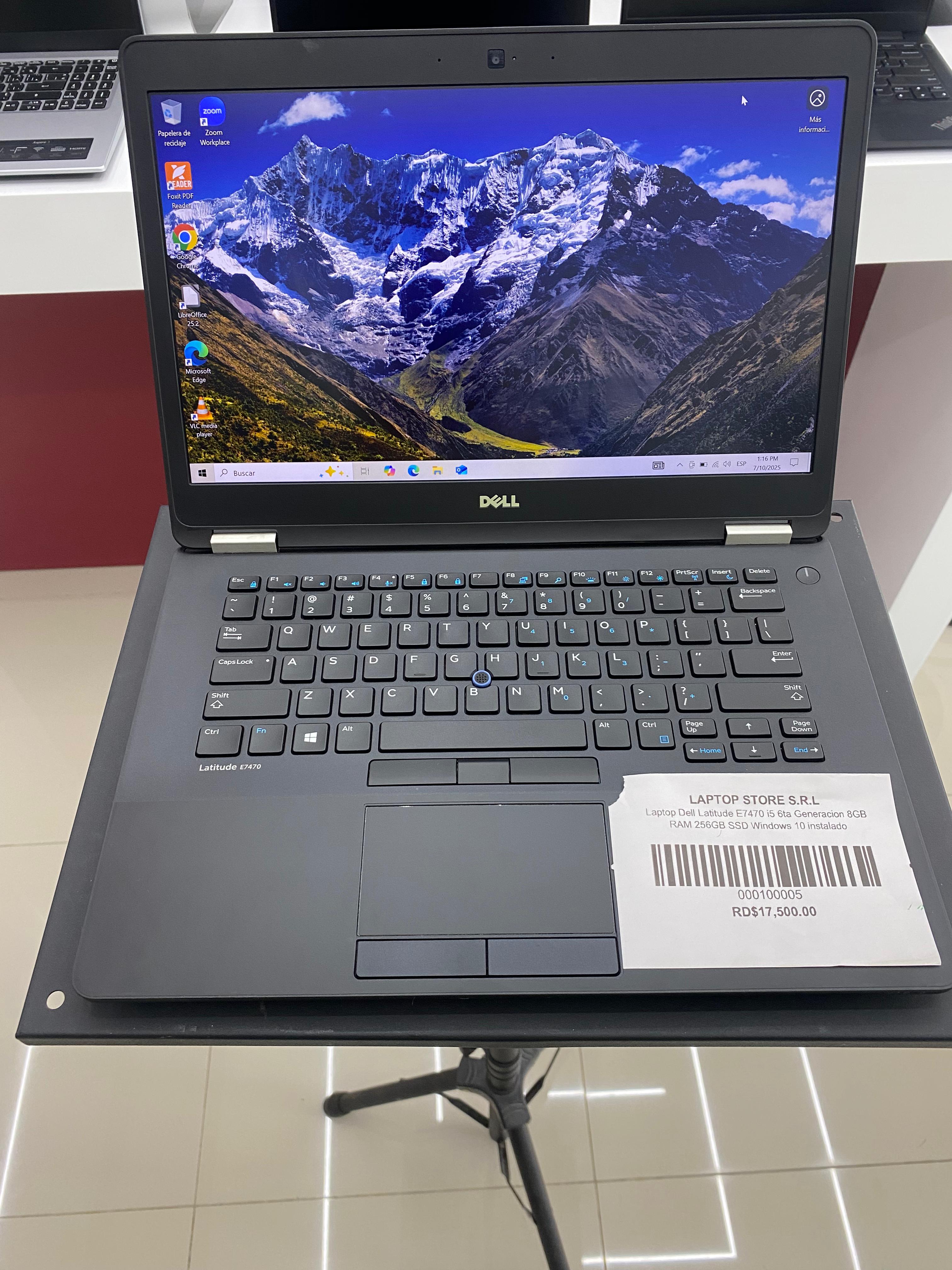 computadoras y laptops - Laptop Dell E7470 core i5 6ta Gen 14 pulgadas 8GB 