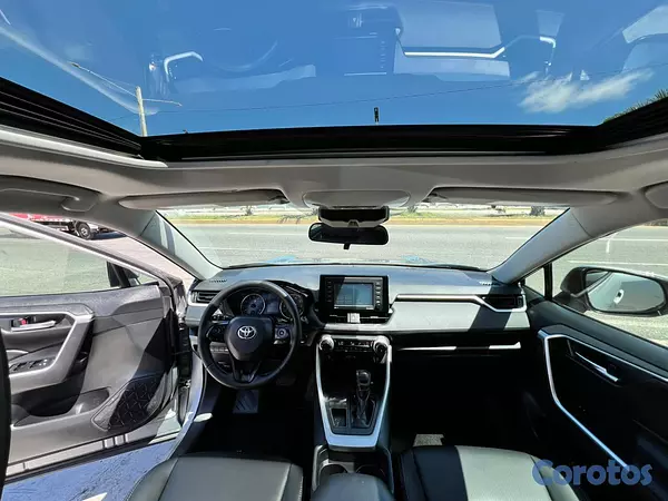 jeepetas y camionetas - Toyota Rav4 XLE 2020 3