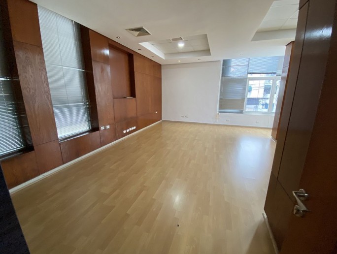 oficinas y locales comerciales - Alquiler de Oficina en Naco 7 parqueos