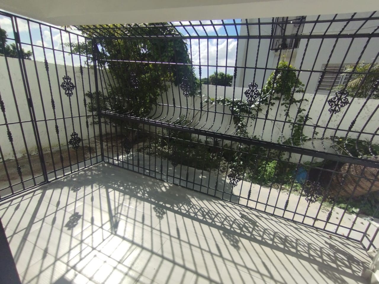 casas - Se Vende Casa en Los Rios Sector Colinas del Seminario.
200mst
RD$15,500.000 8
