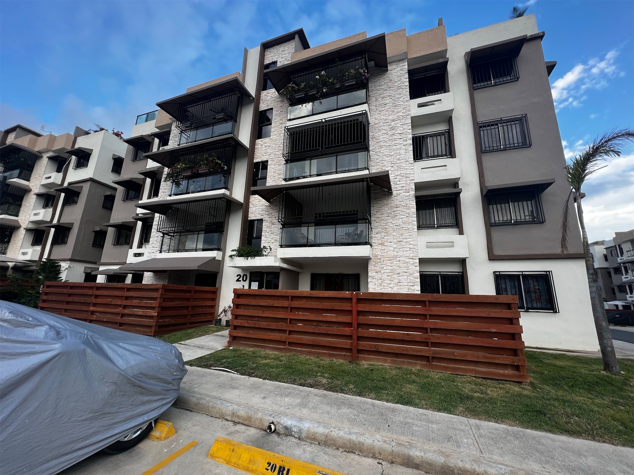 apartamentos - Venta de apartamento primer piso en la autopista de san Isidro con 2 parqueos 7