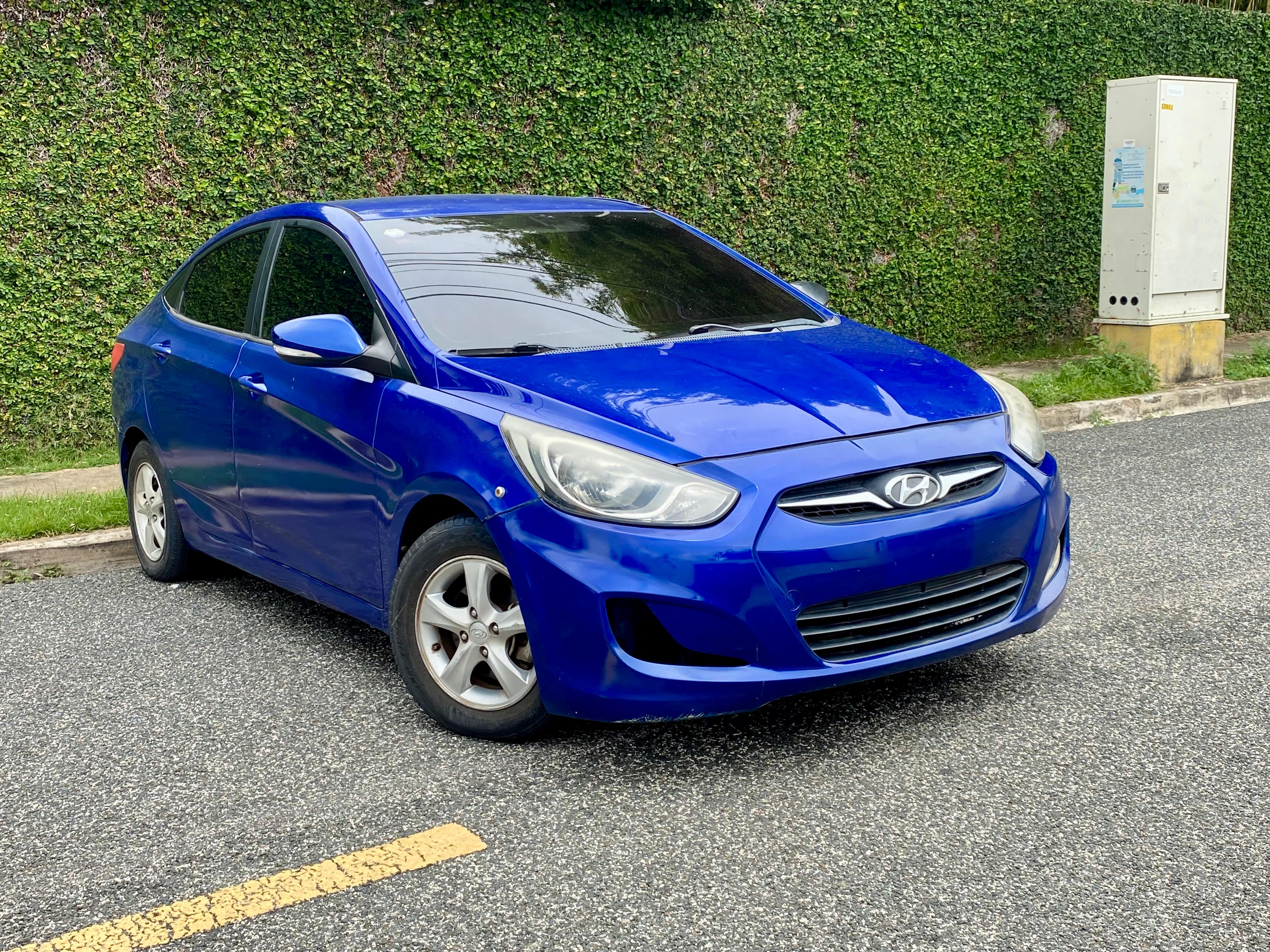 jeepetas y camionetas - HYUNDAI ACCENT 2011 2