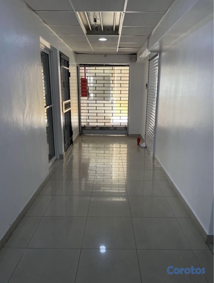 oficinas y locales comerciales - Se Alquila Local Comercial en Plaza Atalaya Del Mar, 10 1/2 Av. Independencia 4