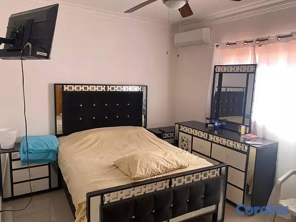 casas - Casa de un nivel amplia, con patio y preparada par 18