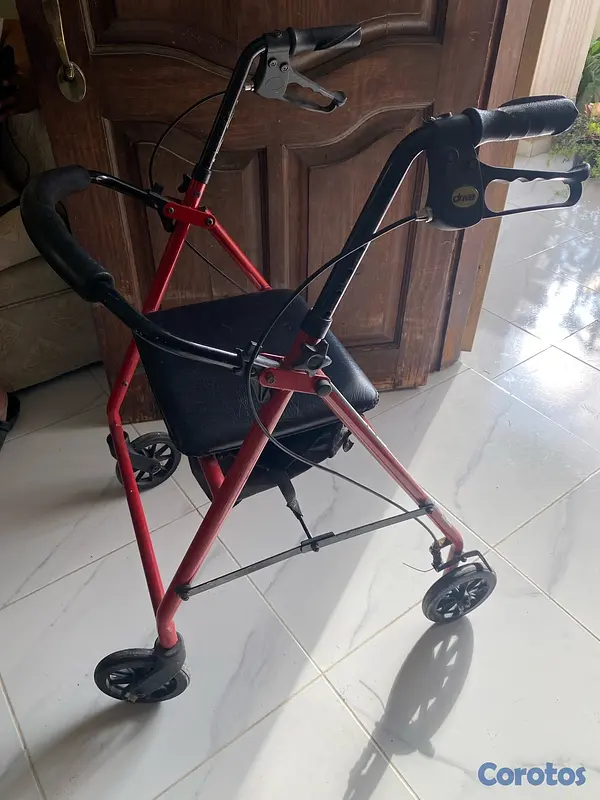 Salud y Equipamiento Médico - Andador médico 2