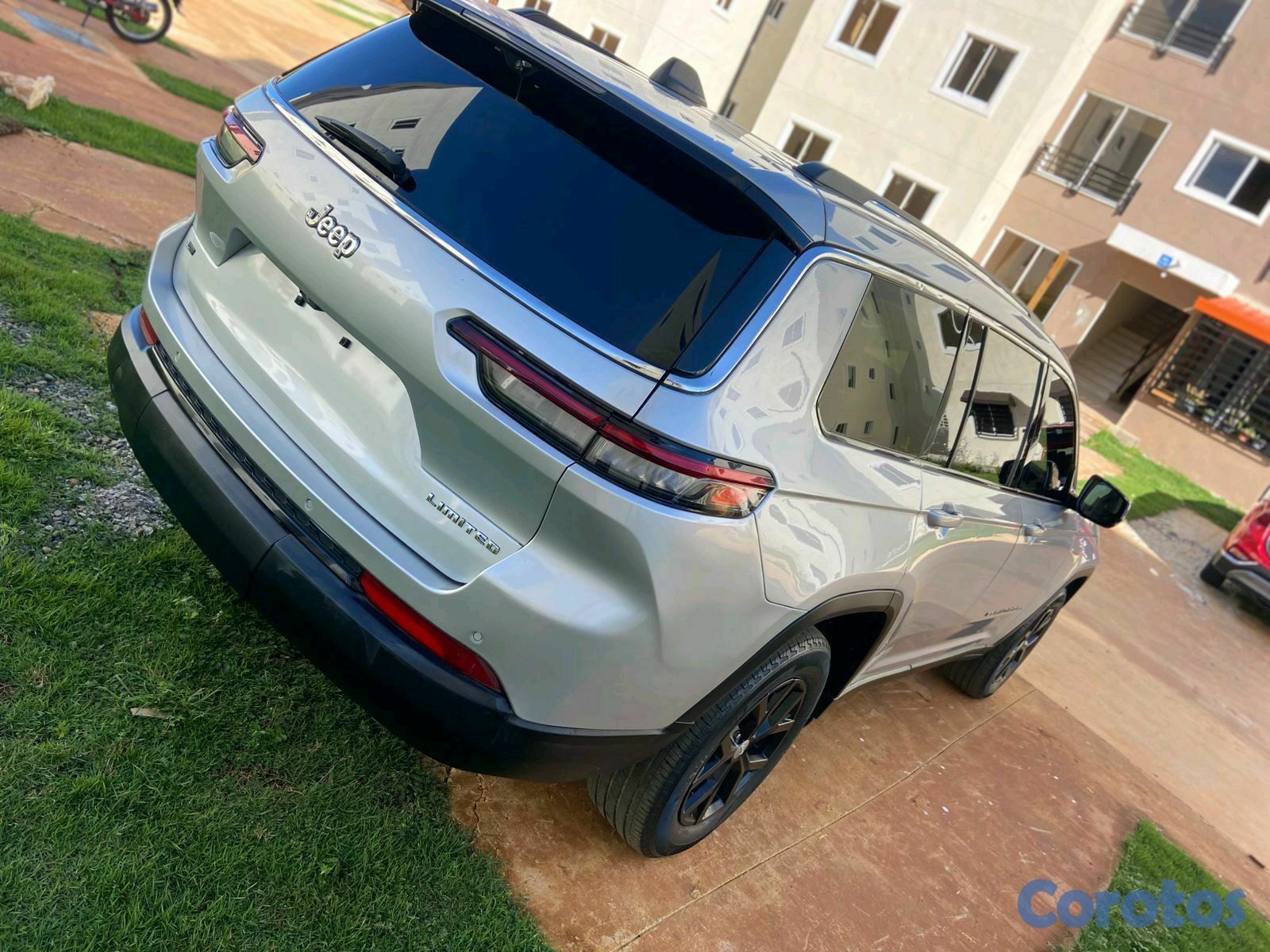 jeepetas y camionetas - Jeep Grand Cherokee L Limited 2022 5