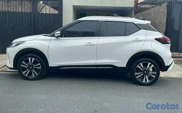 jeepetas y camionetas - Nissan Kicks 2023 3