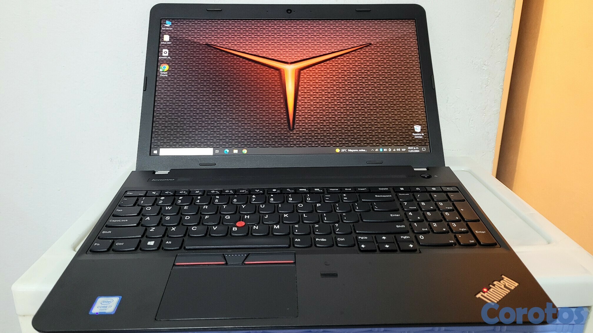 computadoras y laptops - laptop lenovo E560 17 Pulg Core i7 6ta Gen Ram 16gb Disco SSD Aty Radeon 2gb  1