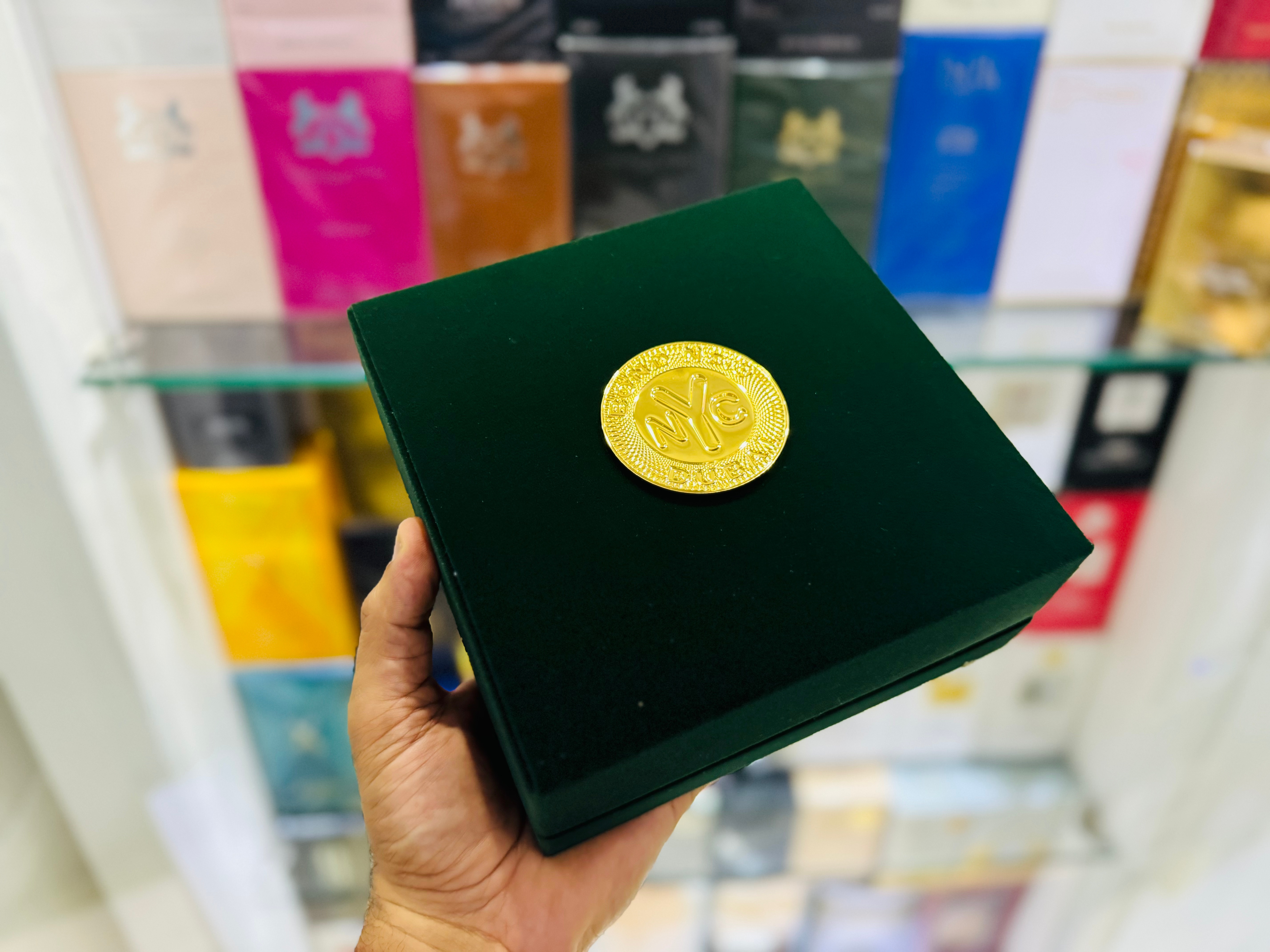 computadoras y laptops - Perfume Bond No.9 NYC Dubai Emerald 100ML EDP Nuev 2