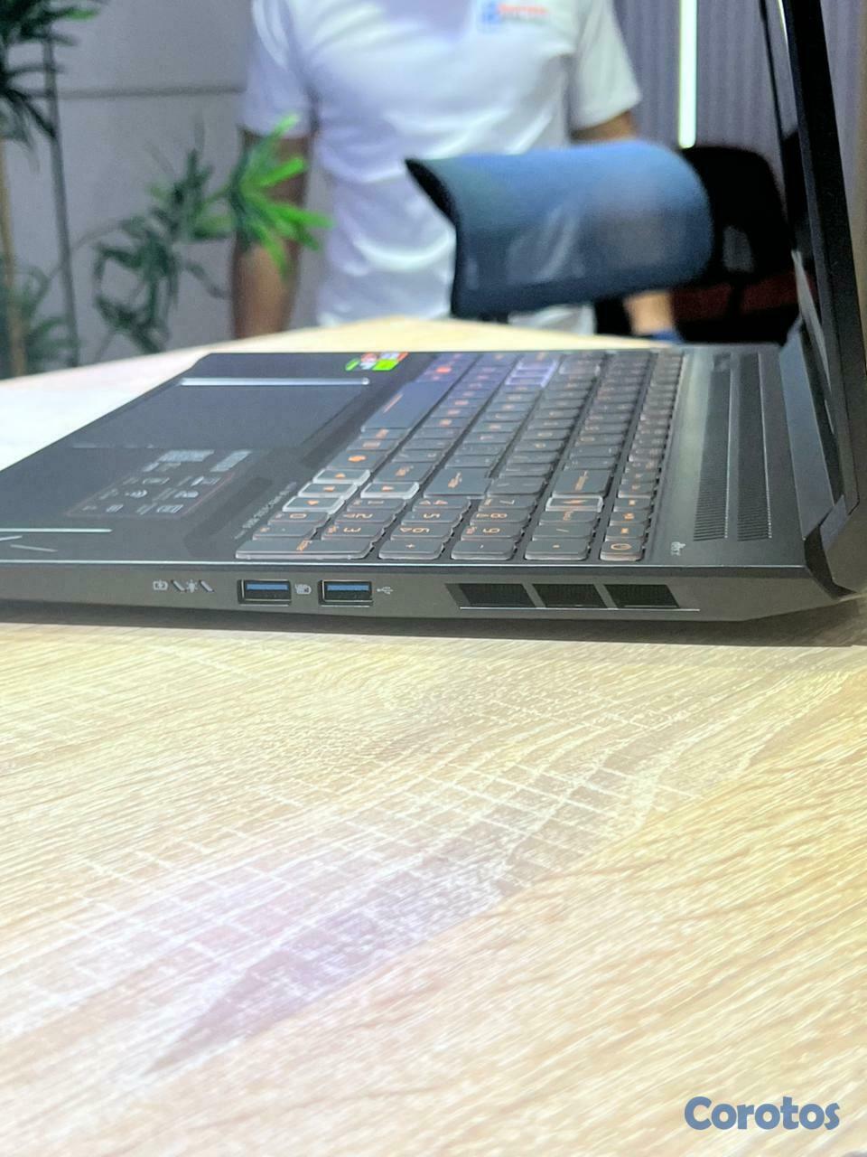 computadoras y laptops - Acer Nitro V16 Al Gaming Laptop: AMD R5, RTX 5050 2