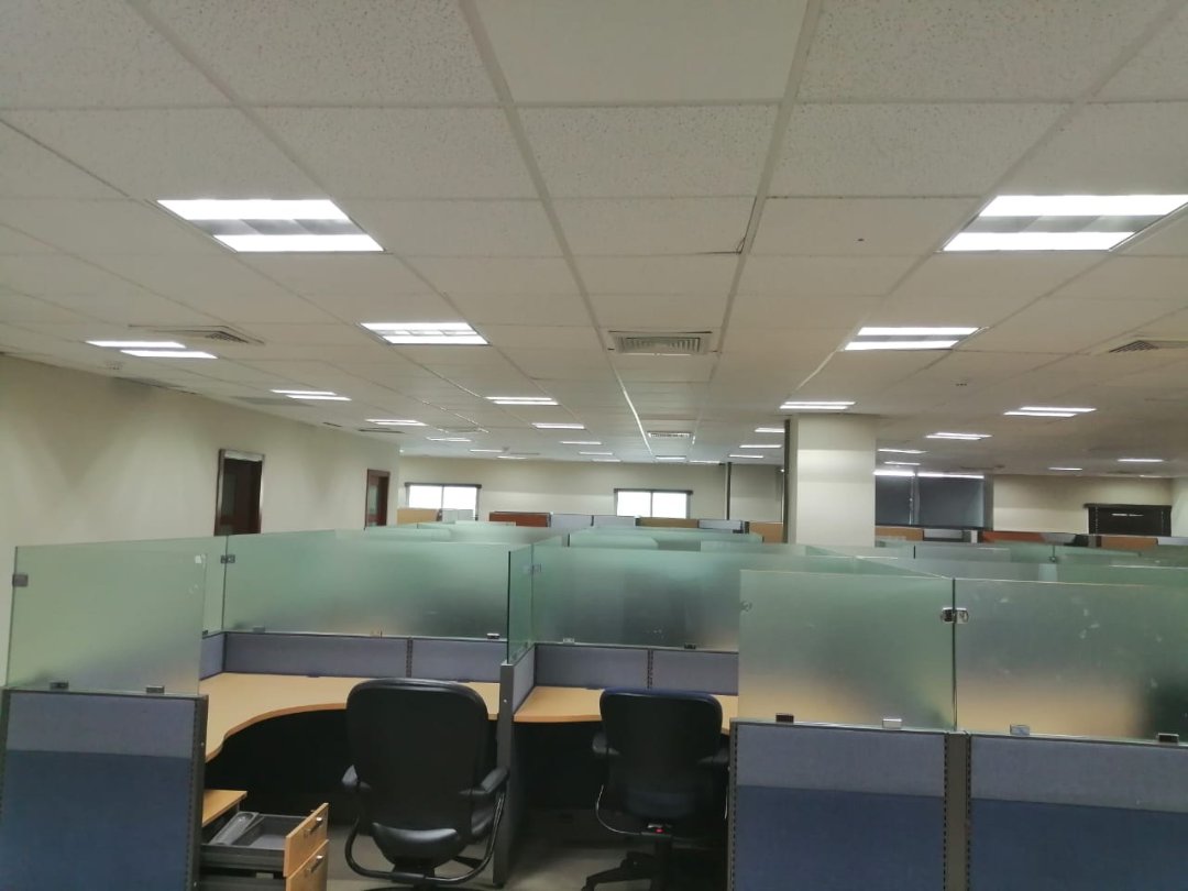 oficinas y locales comerciales - Local para oficina, call center o Gym en Evaristo