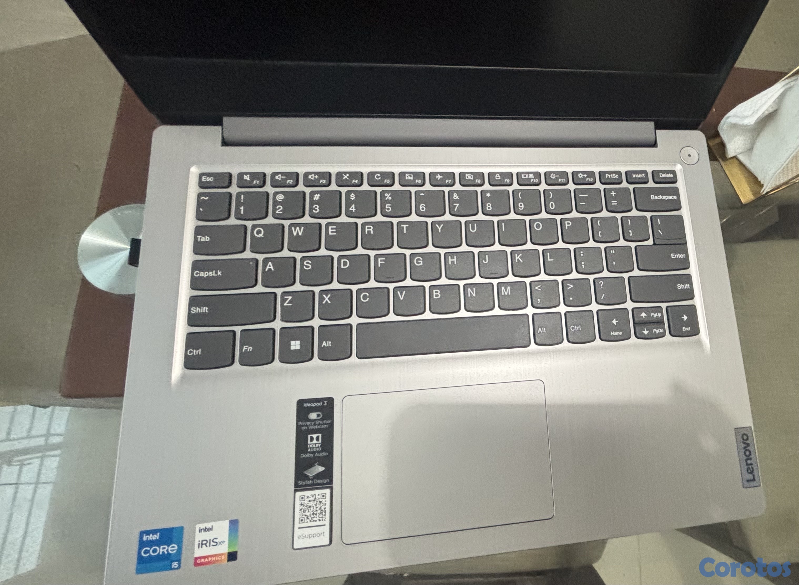 computadoras y laptops - Lapto prácticamente nueva 2