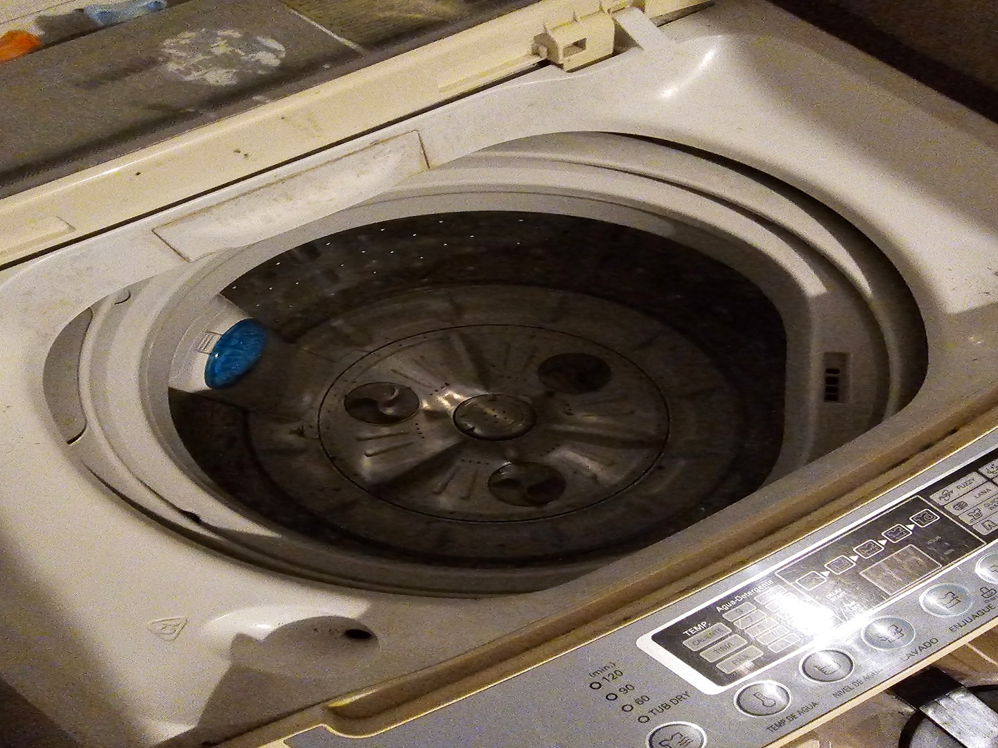 electrodomesticos - Lavadora Automatica LG, blanca, 19lbs, lavado poderoso 1
