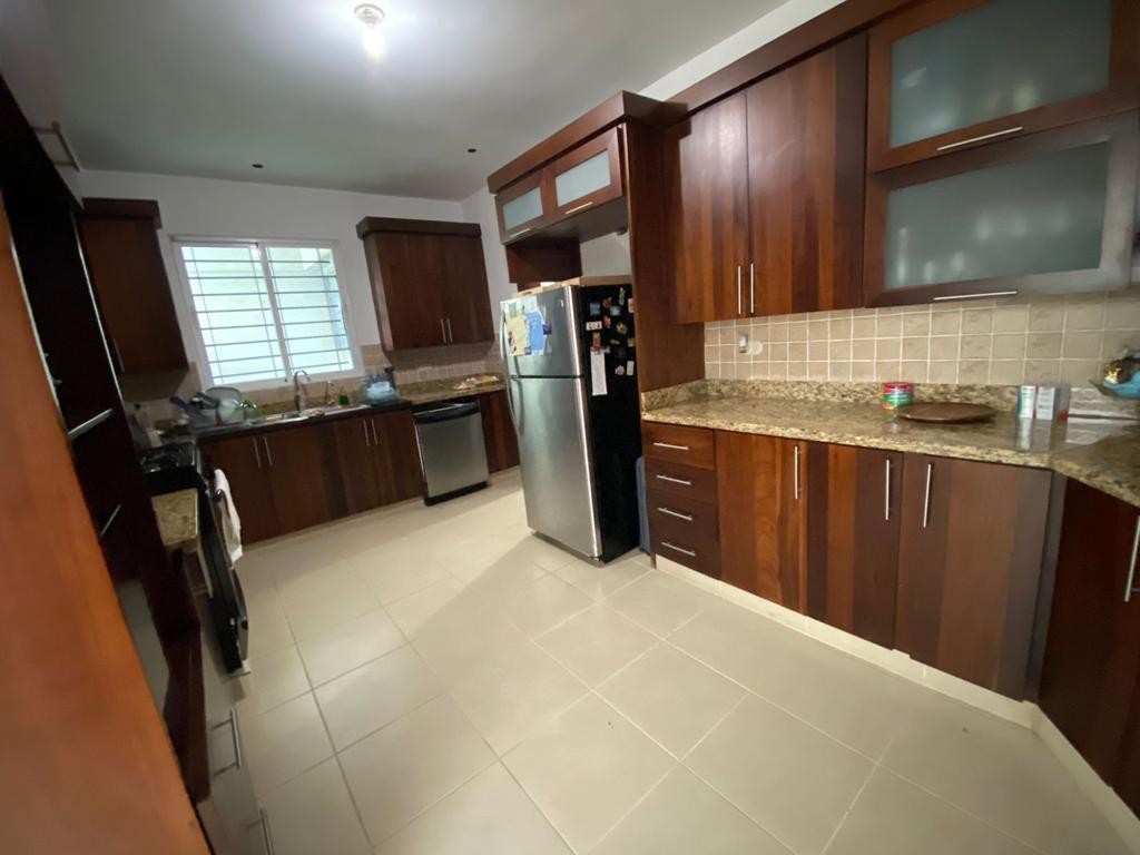 apartamentos - Apartamento 6to Nivel en Torre Céntrica con Ascensor 4