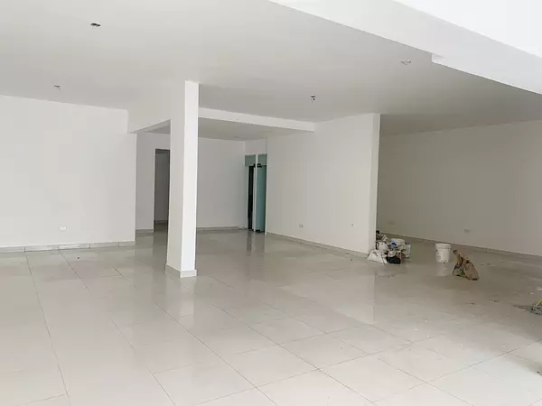 oficinas y locales comerciales - Local bella vista  4
