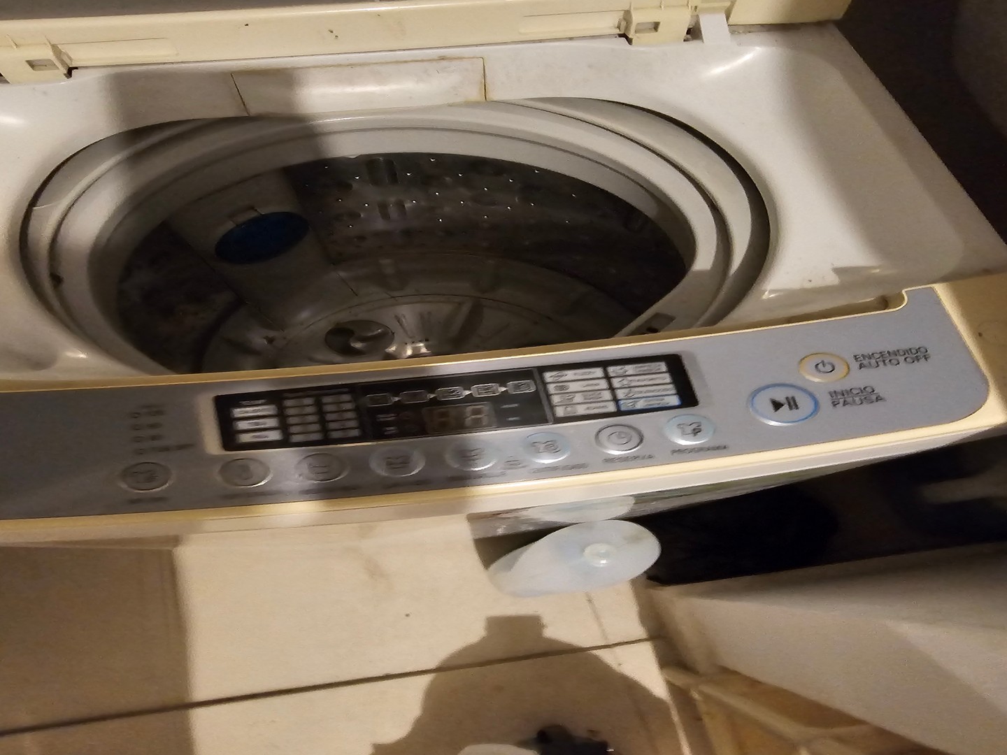 electrodomesticos - Lavadora Automatica LG, blanca, 19lbs, lavado poderoso 2