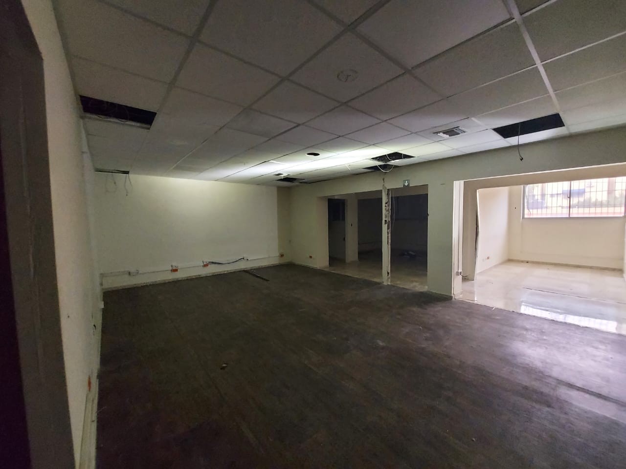 oficinas y locales comerciales - Alquilo Local  1,400 mts 27 febrero  proximo a la privada
