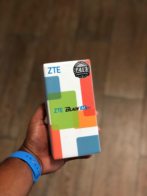 celulares y tabletas - ZTE BLADE A5 32GB DESBLOQUEADO DE FÁBRICA