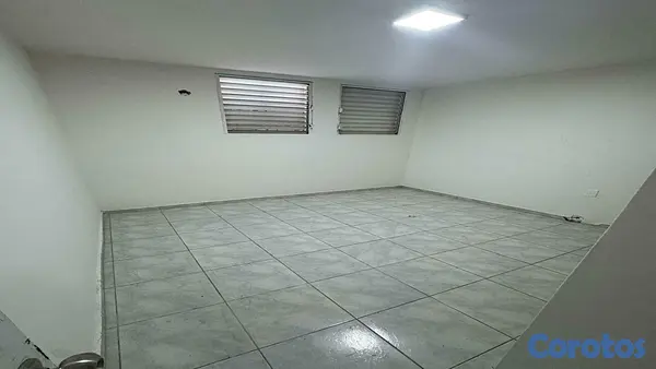 oficinas y locales comerciales - Local en el Millon de 120m2 mas 40 de patio 7