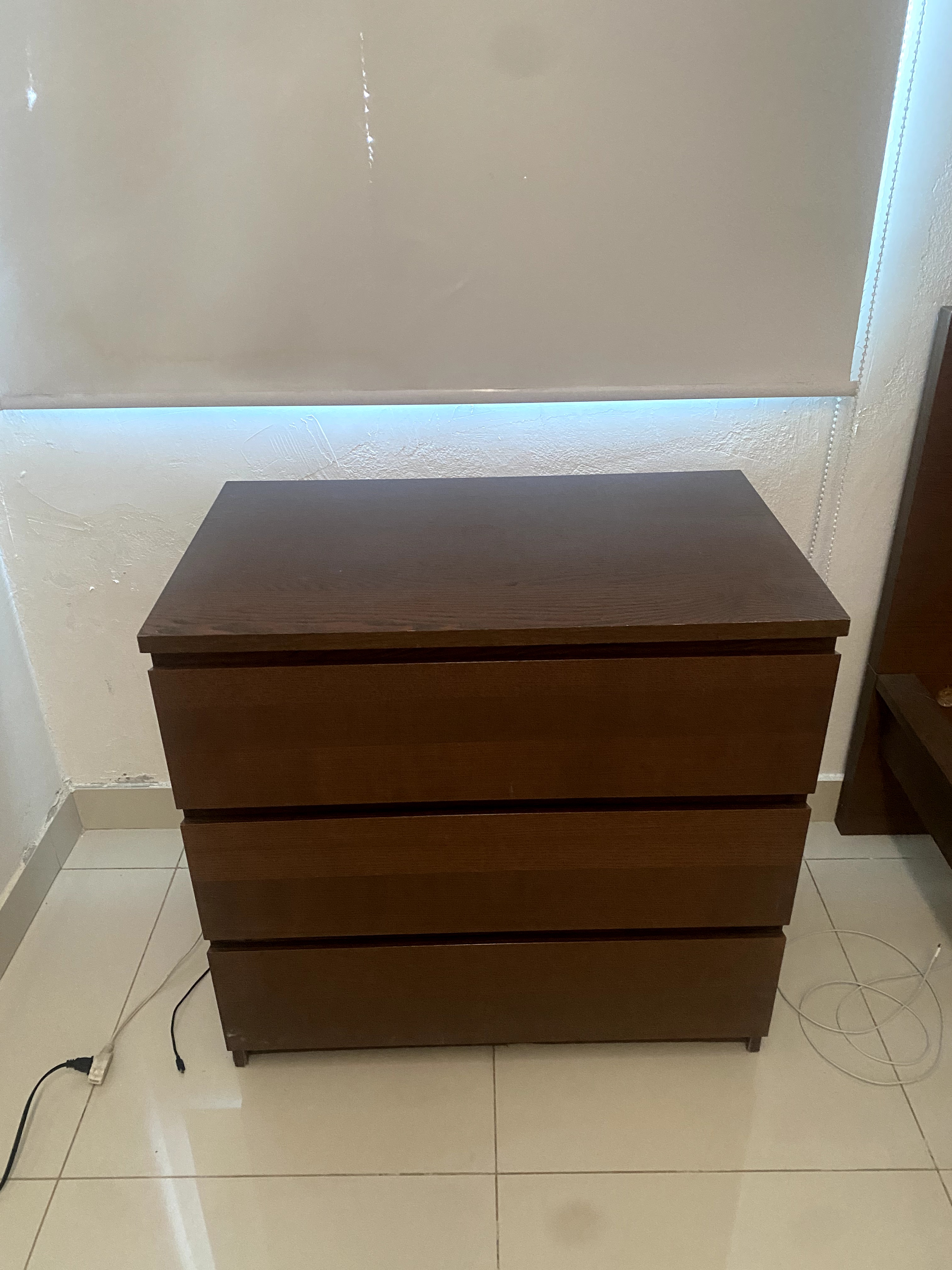 muebles y colchones - Cama IKEA queen MALM y 2 Gaveteros STORKLINTA 2