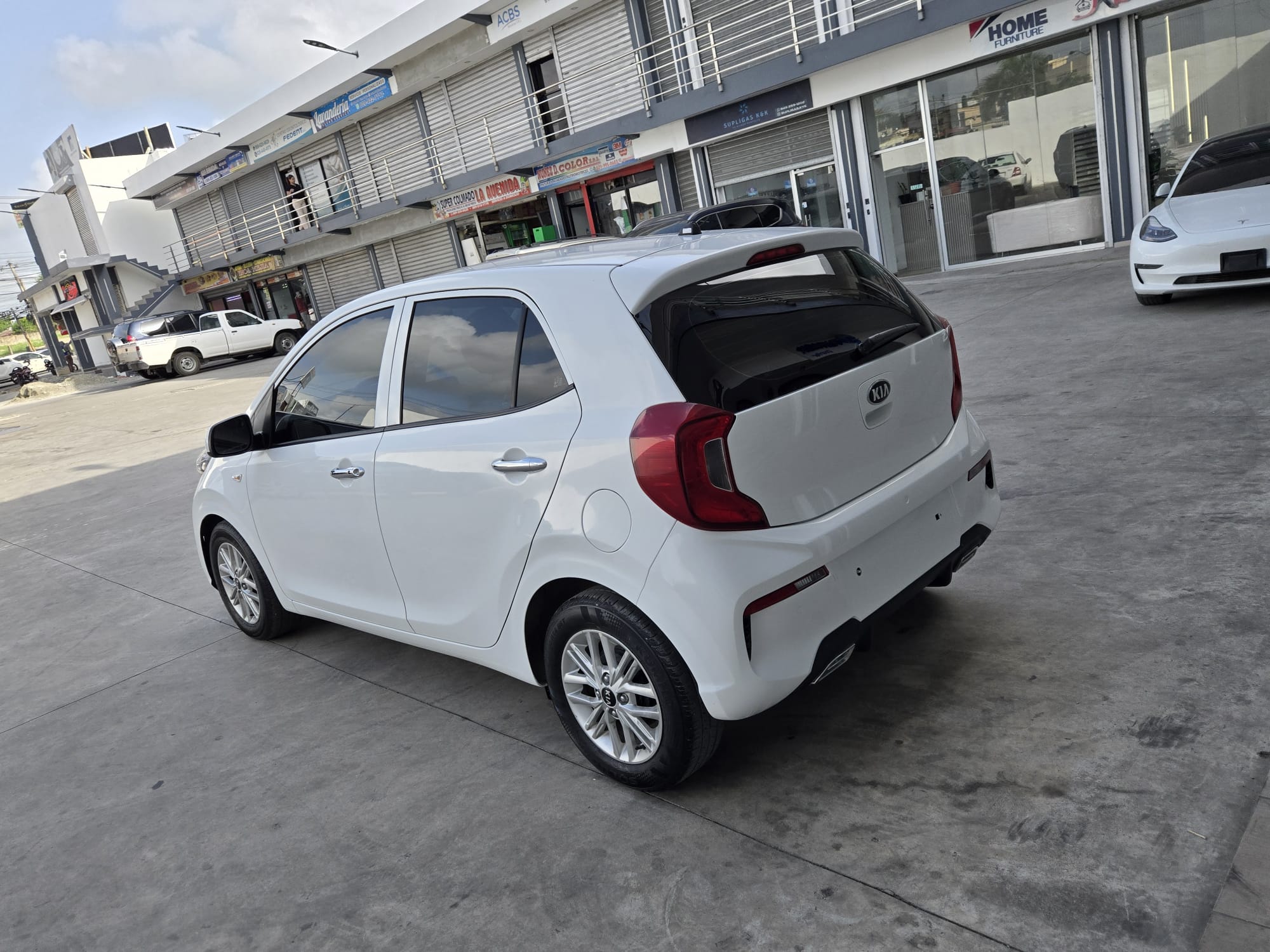 carros - KIA MORNING URBAN 2021 BLANCO GASOLINA 4