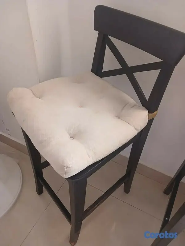 muebles y colchones - ¡Liquidación por viaje! Silla alta para desayunado 3