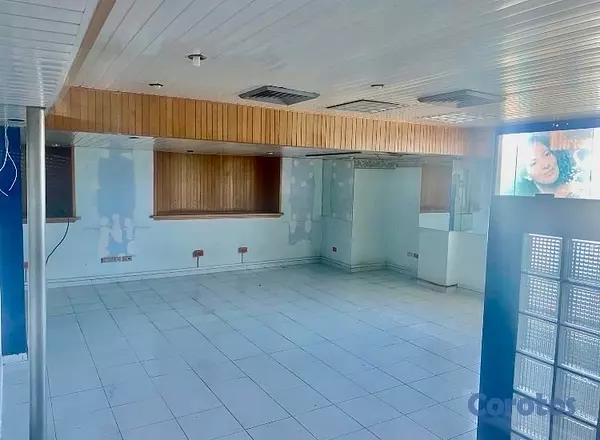 oficinas y locales comerciales - se alquila local  3