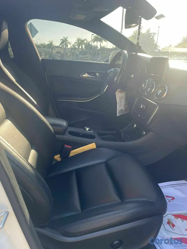 carros - Mercedes-Benz Clase CLA 200 de  4