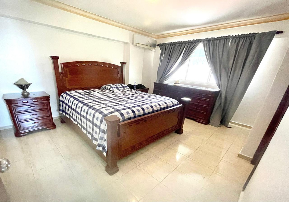 apartamentos - Apartamento en Venta en Evaristo Morales 3H, 3.5 B,2P, 4to Nivel 5