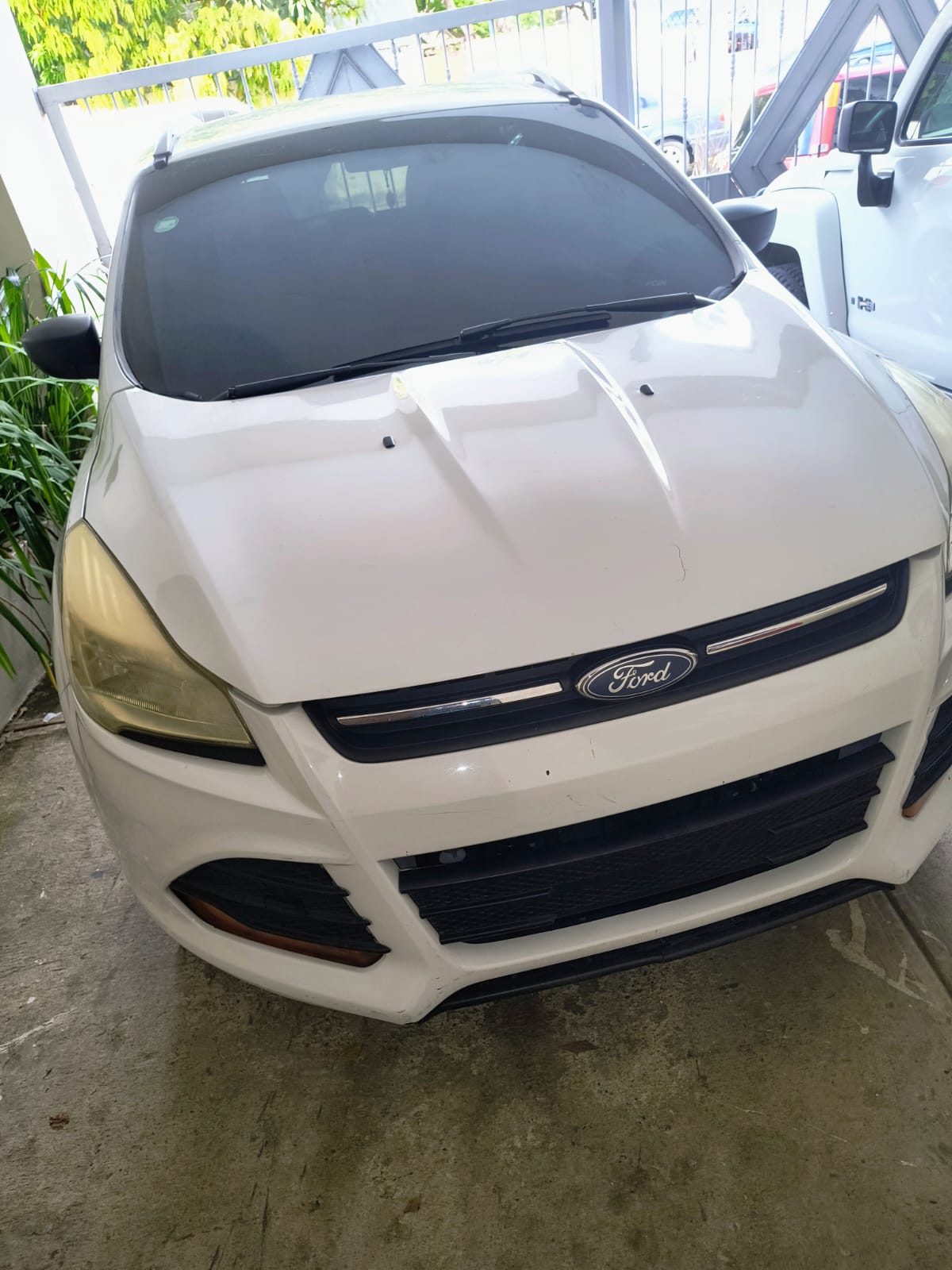 jeepetas y camionetas - Ford Escape 2016 en óptima condiciones 7