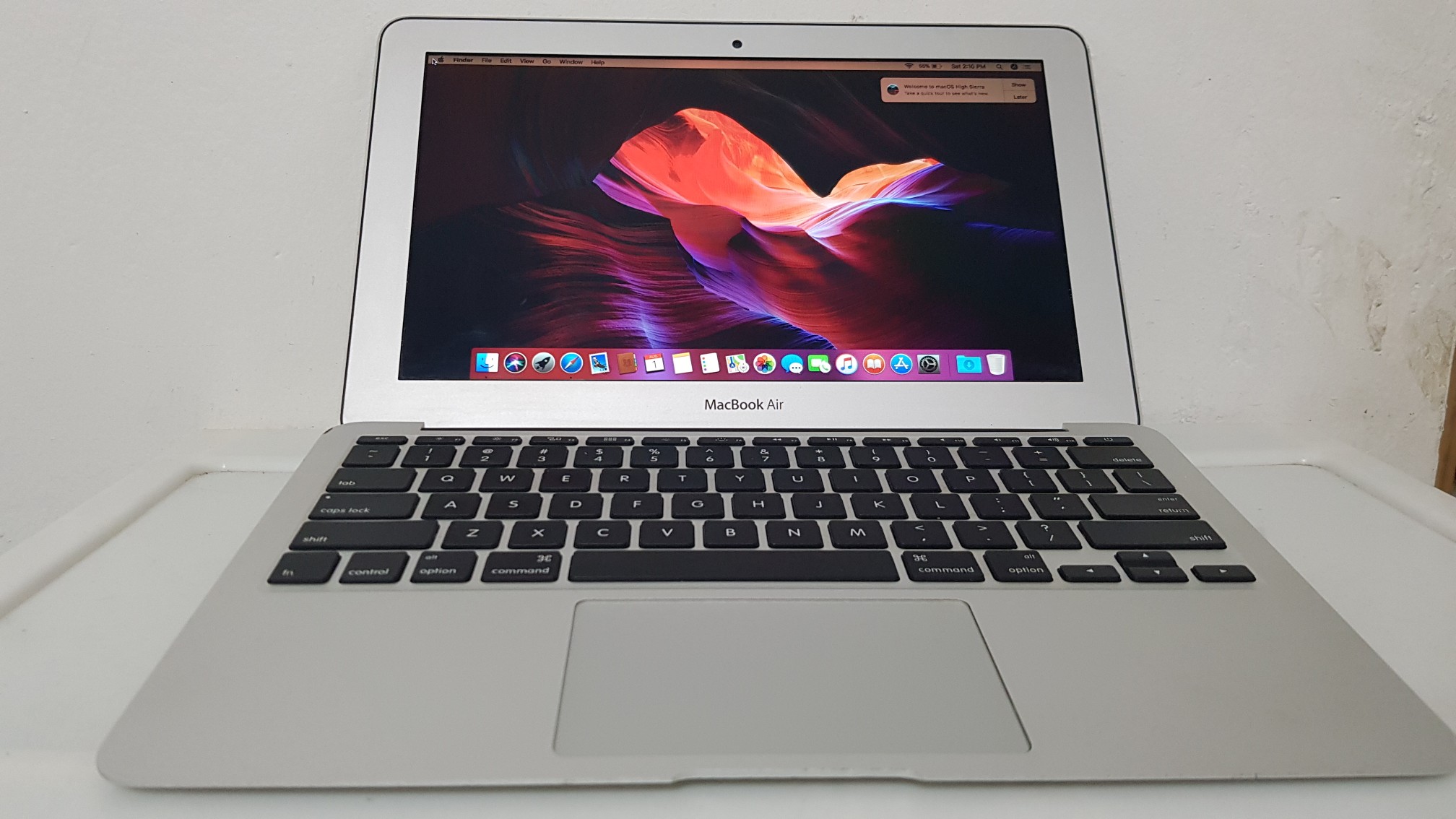 computadoras y laptops - Macbook Air año 2015 13 Pulg Core i5 Ram 4gb Disco 128gb 