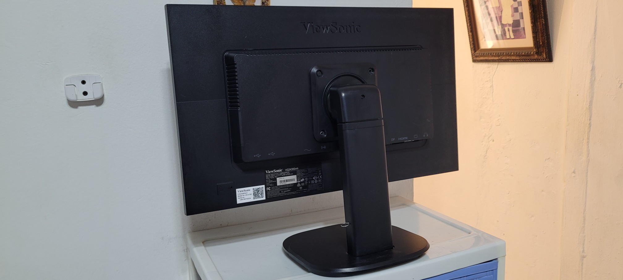 computadoras y laptops - Monitor ViewSonic 24 Pulg full 1080p Con Bocinas internas 2