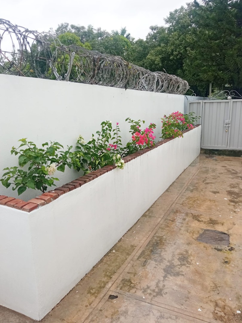 casas - VENDO ESPECTACULAR CASA EN RES. CERRADO PROX. A CUESTA HERMOSA II
CÓDIGO: PD213 7