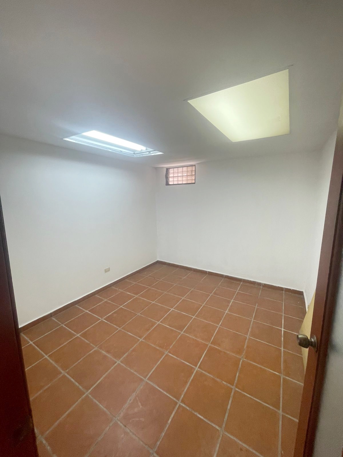 oficinas y locales comerciales - Local en ensanche Naco  7