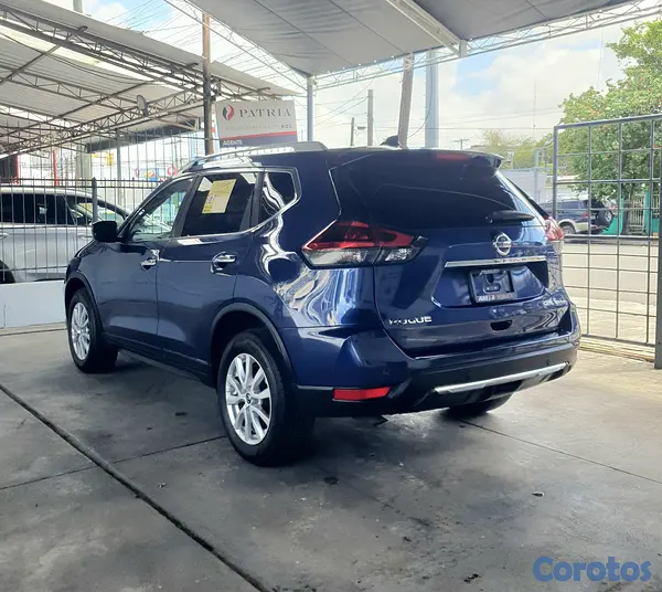 jeepetas y camionetas - Nissan Rogue S 2020 Impecable 6