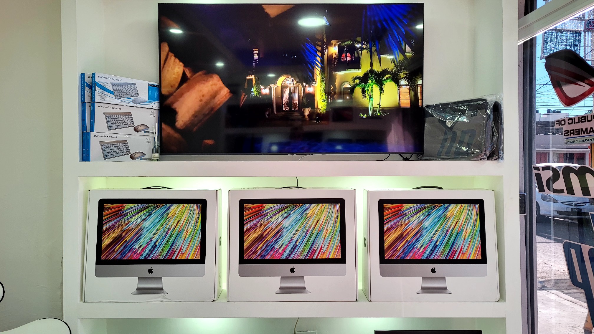 computadoras y laptops - Imac Retina 21.5 Pulgadas Core i5 Ram 16gb ddr4 Disco 512gb SSD En su Caja 2017