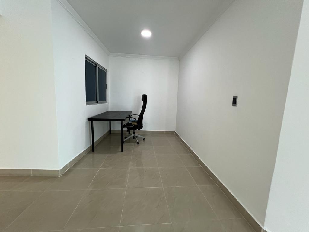 apartamentos - vendo Apartamento en la Esperilla
 piso 7 
 369 metros, 
precio: US$385,000
  4