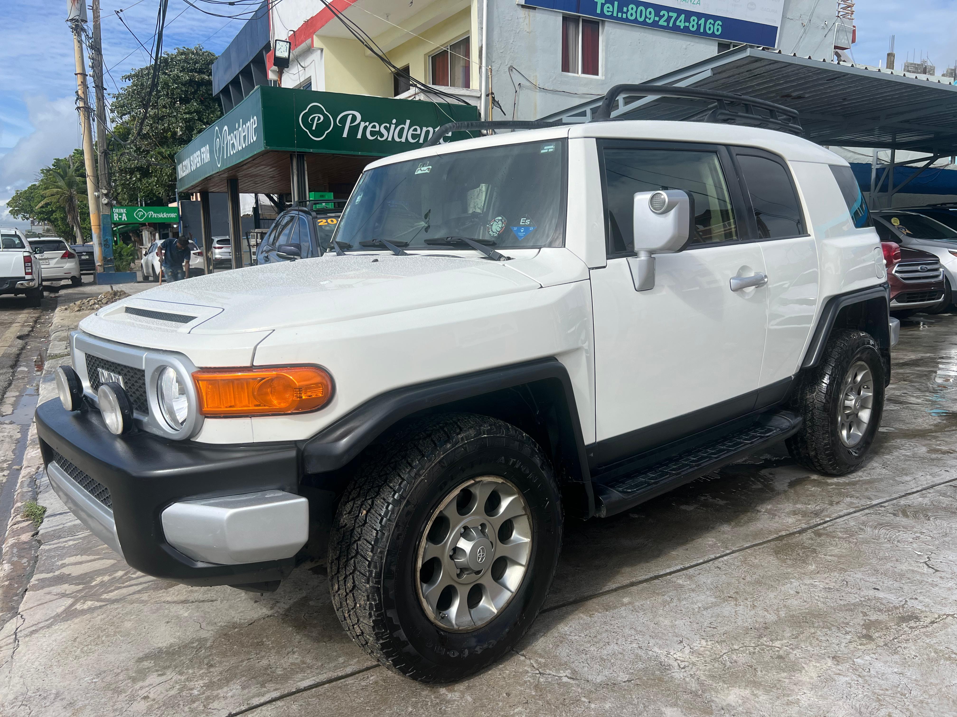 jeepetas y camionetas - Toyota FJ Cruiser 2011